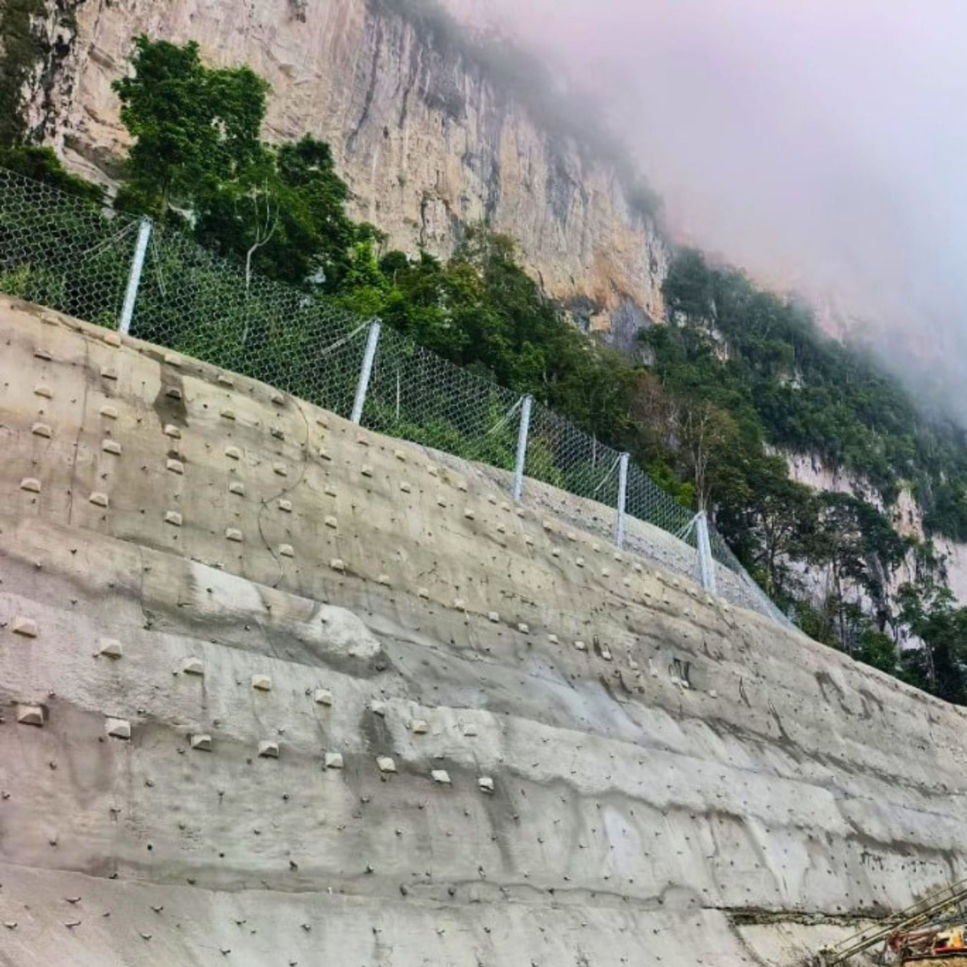EPFM 5000 Rockfall Barrier Protects Kenyir Dam Ancillary Road